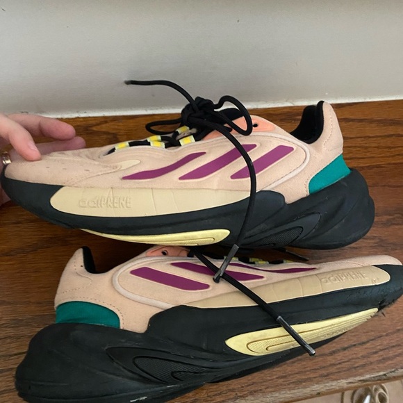 Adidas GZ9182. Sneakers Shoe Ozelia W Women’s Size 6 Athletic Running Peach Pink - Picture 7 of 10